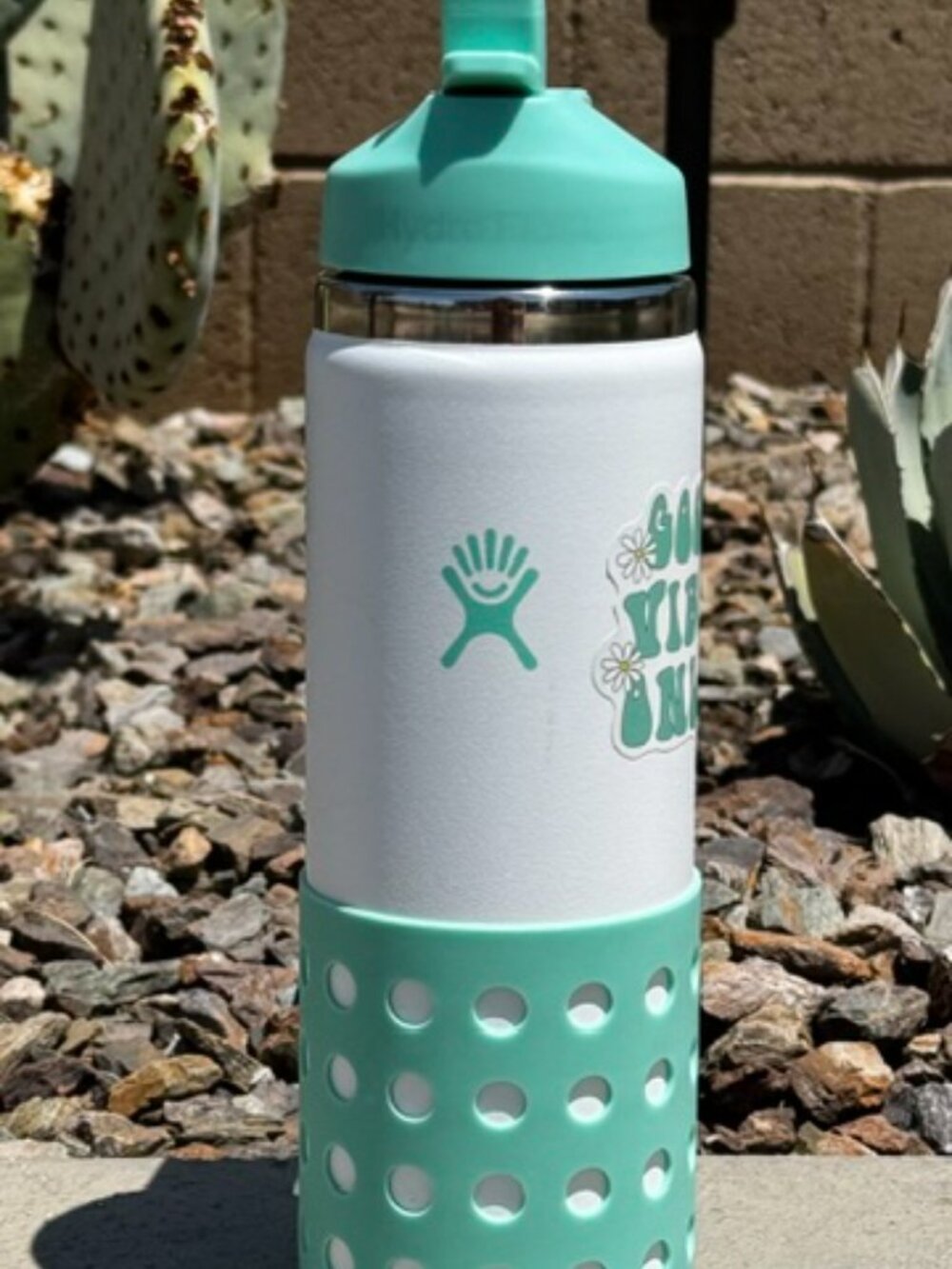 20 oz Kiddie Mint and White Bottle with matching Wide Mouth Straw Cap